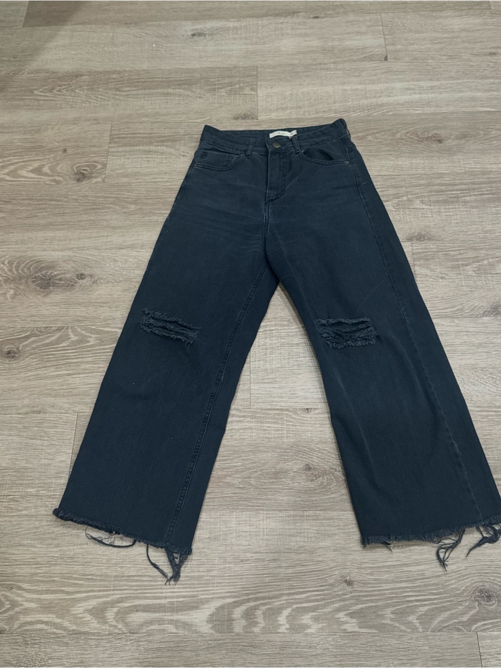 PLAC Black Distressed Wide Leg Cropped Jeans Raw Hem High Rise Size 38